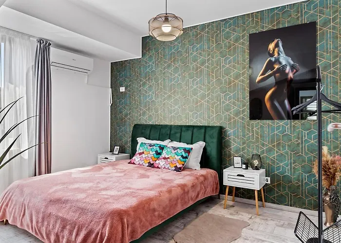 Cozy Special City Center - Old Town Apartment With Terrace
