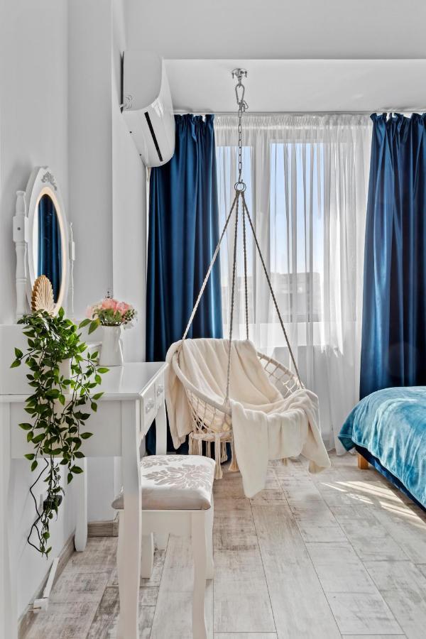 Cozy Special Center - Old Town With Terrace Bukarest