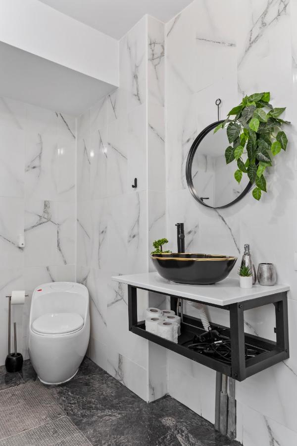 Apartamento Cozy Special Center - Old Town With Terrace Bucarest